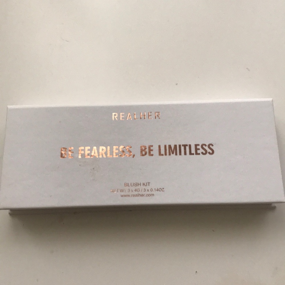 REALHER trio blush kit